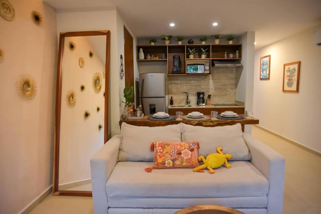 Apartment Frida's Artsy With Own Mural, Outdoor Tub & Rooftop Pool *