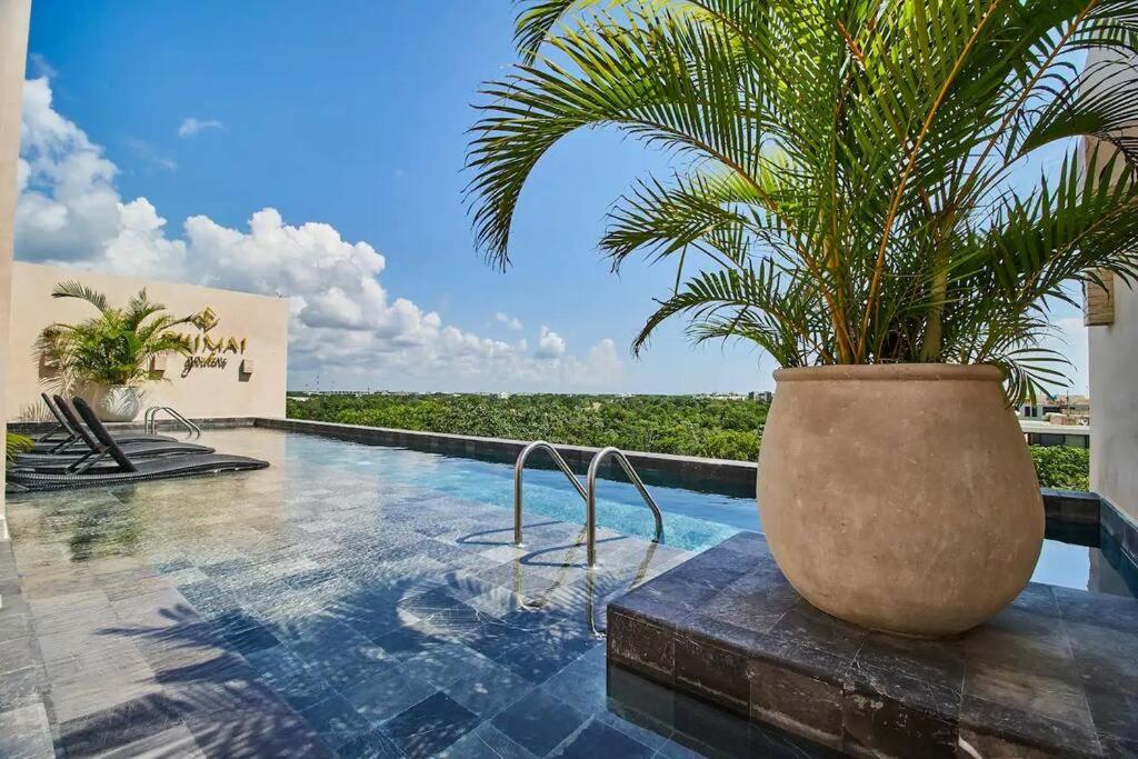 Apartment Frida's Artsy With Own Mural, Outdoor Tub & Rooftop Pool