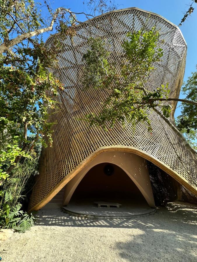 Aflora Style Apartment