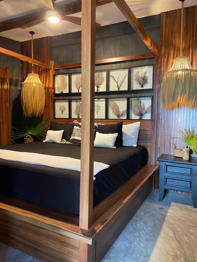 Casa Tolok In Beachfront Villa *