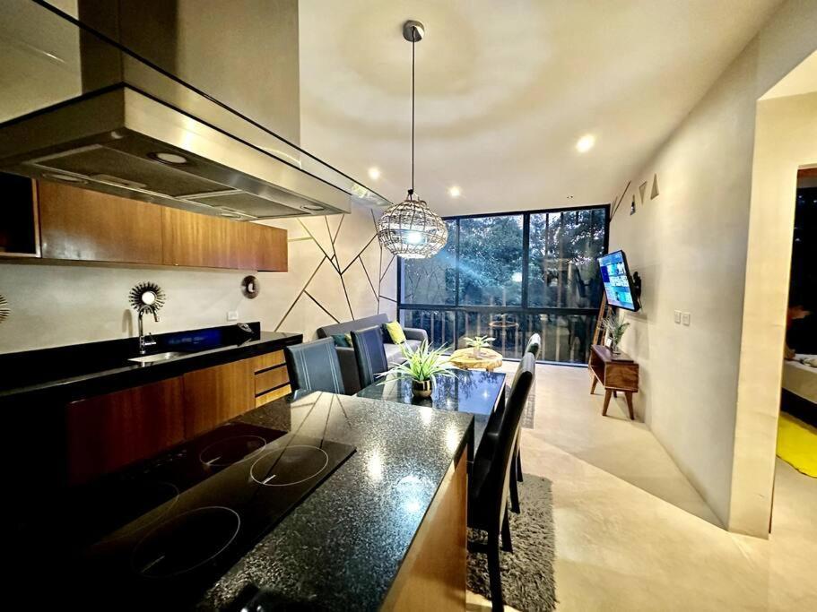 Apartment *tulum 2br W/ Pool, Gym, Security, Walk To Town
