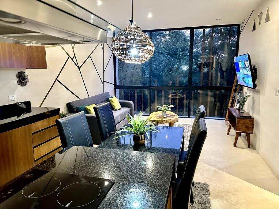 Apartment *tulum 2br W/ Pool, Gym, Security, Walk To Town