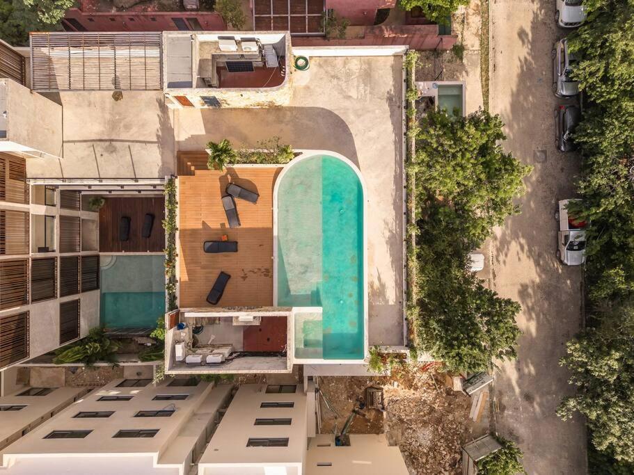 2br, 2 Pools, Gym, 15min From Apartment
