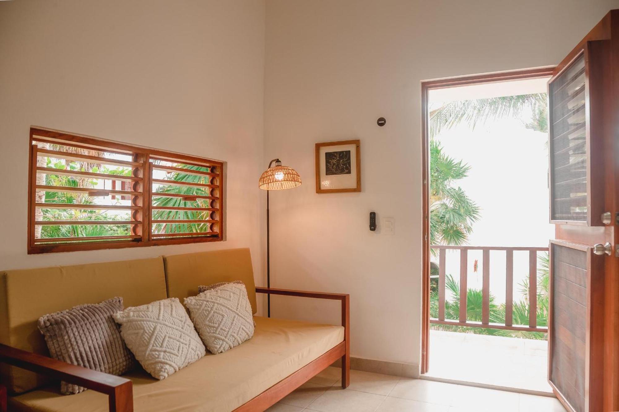 Casa Colibri Tankah Bed & Breakfast
