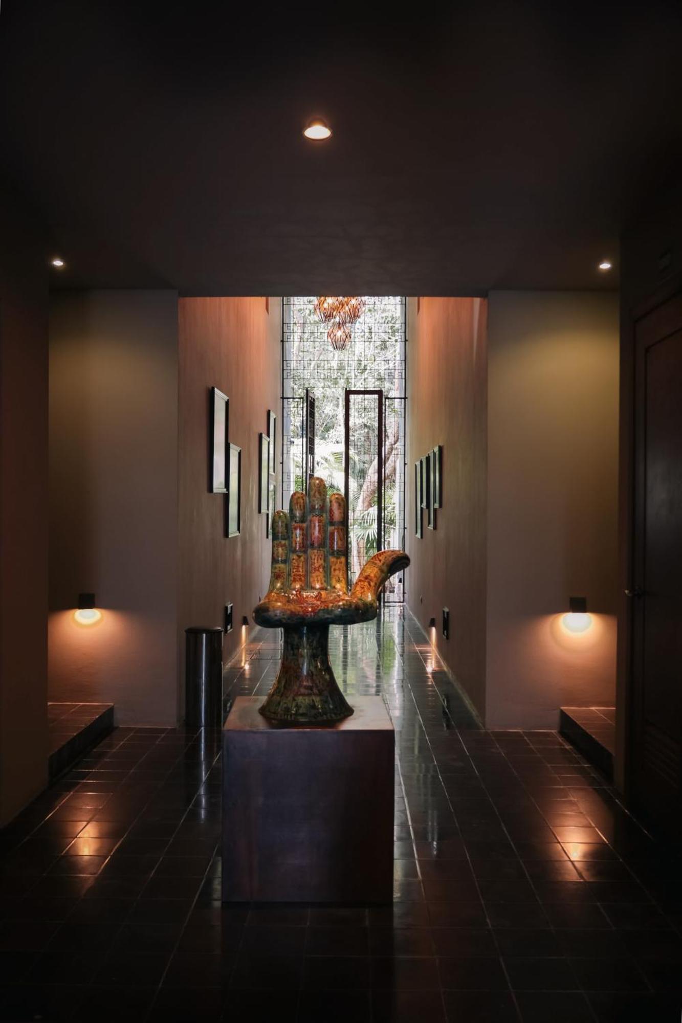 Art House Gym-pool-rest