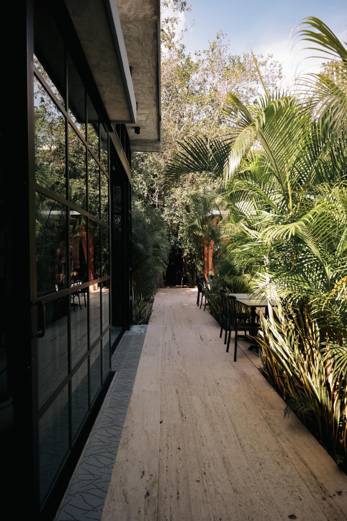 Art House Gym-pool-rest