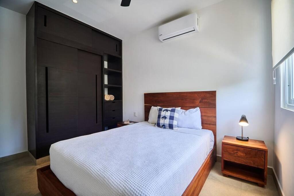 Serene Private Rooftop Jacuzzi Penthouse 2 Pools 5 Min To + Gym