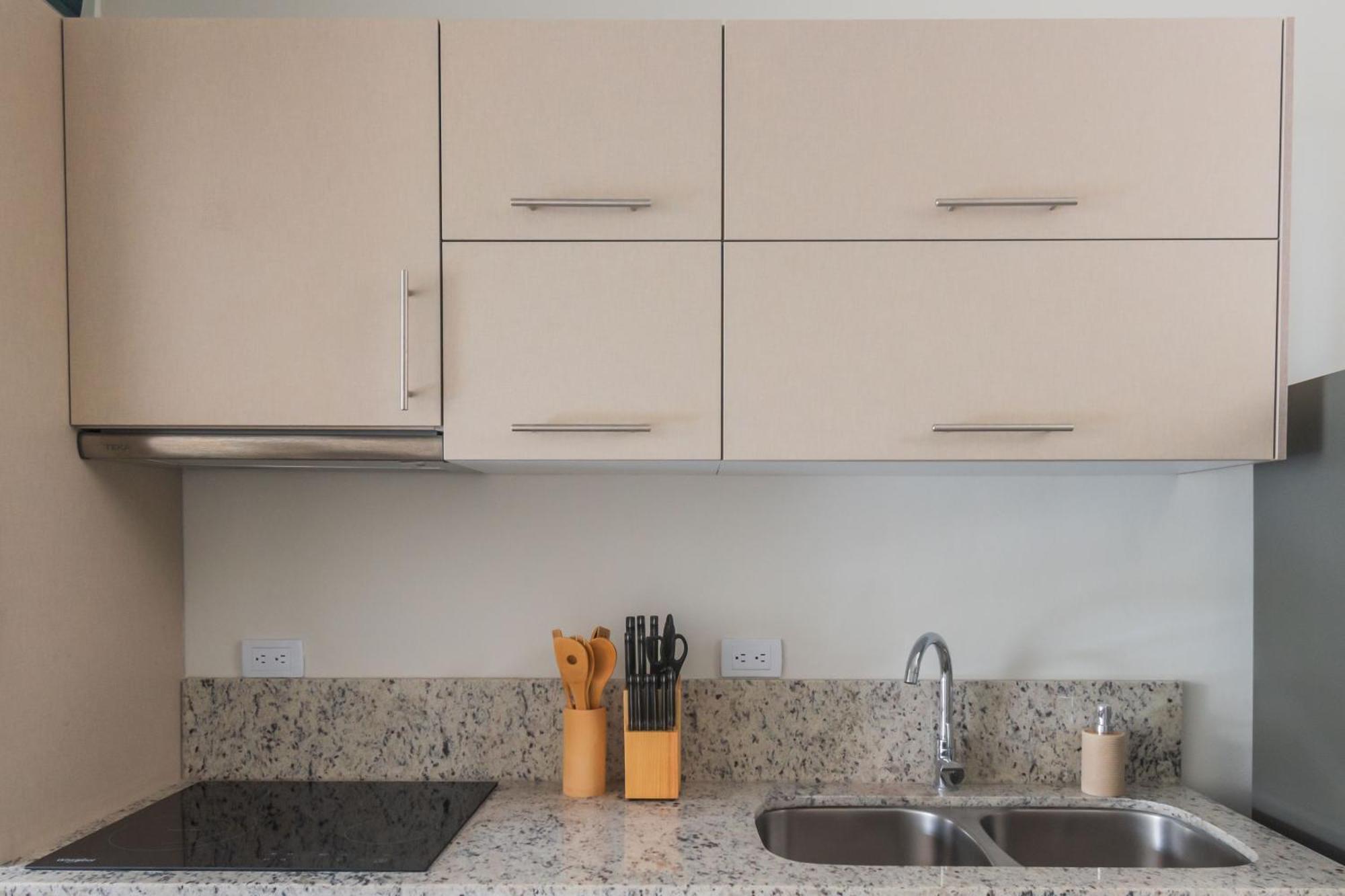 Downtown Penthouse With Private Pool, Rooftop Pool And Gym, Short Distance From Beaches, Restaurants & Nightlife