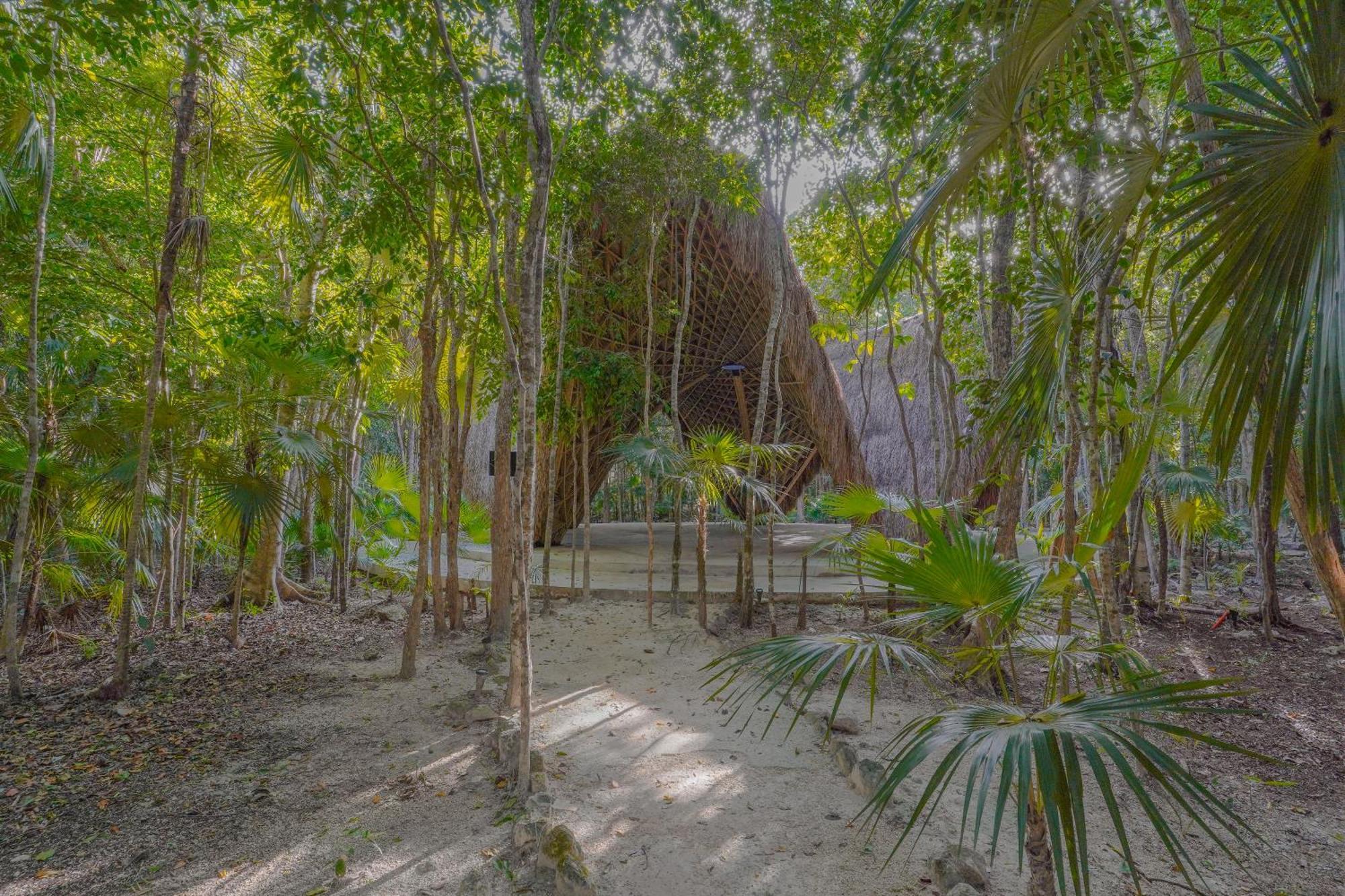 Miraluna Stunning Penthouse In Exclusive Area Holiday home *