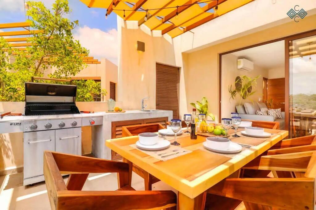 Private Pool Penthouse In 3 Bedrooms. Apartment