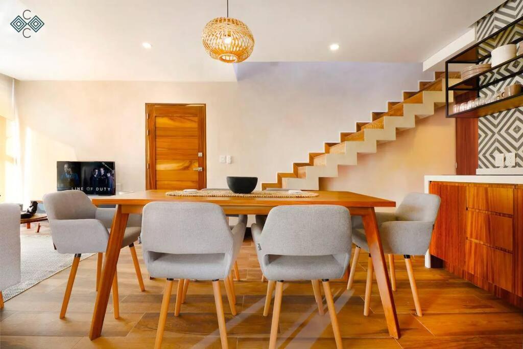 Jungle Penthouse - Private Rooftop Pool Apartment *