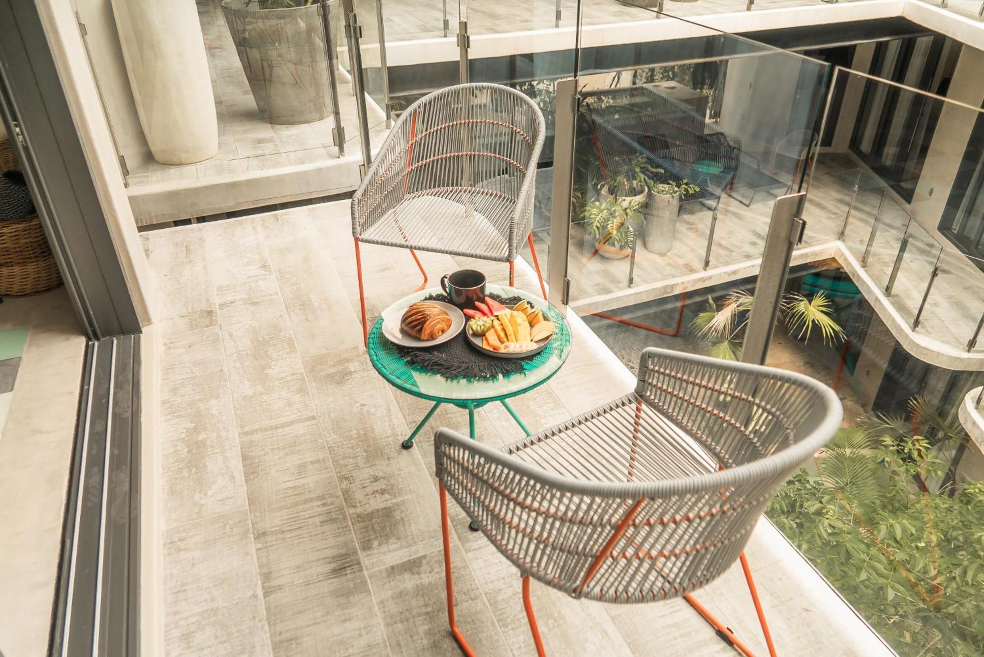 Naj Aparthotel 4*