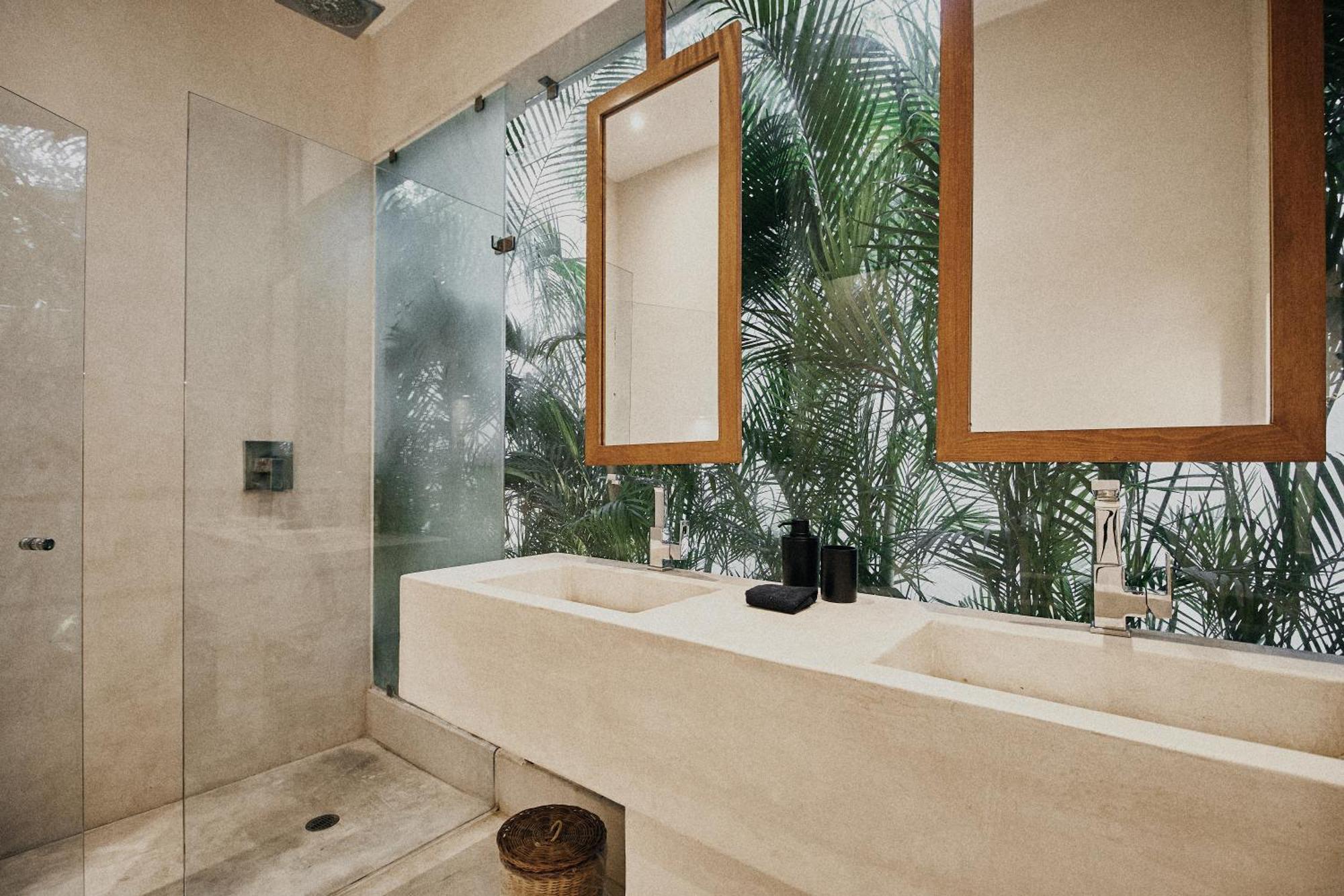 Villa 240m2 - 16 Persons - 6 - 2 Swimming Pool - 3 Jacuzzis