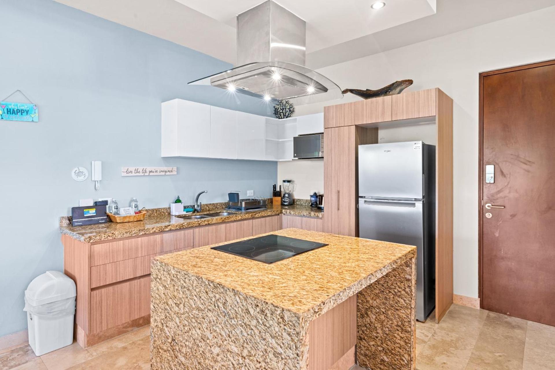 Luxurious Penthouse With Jungle View & Private Pool Apartment *