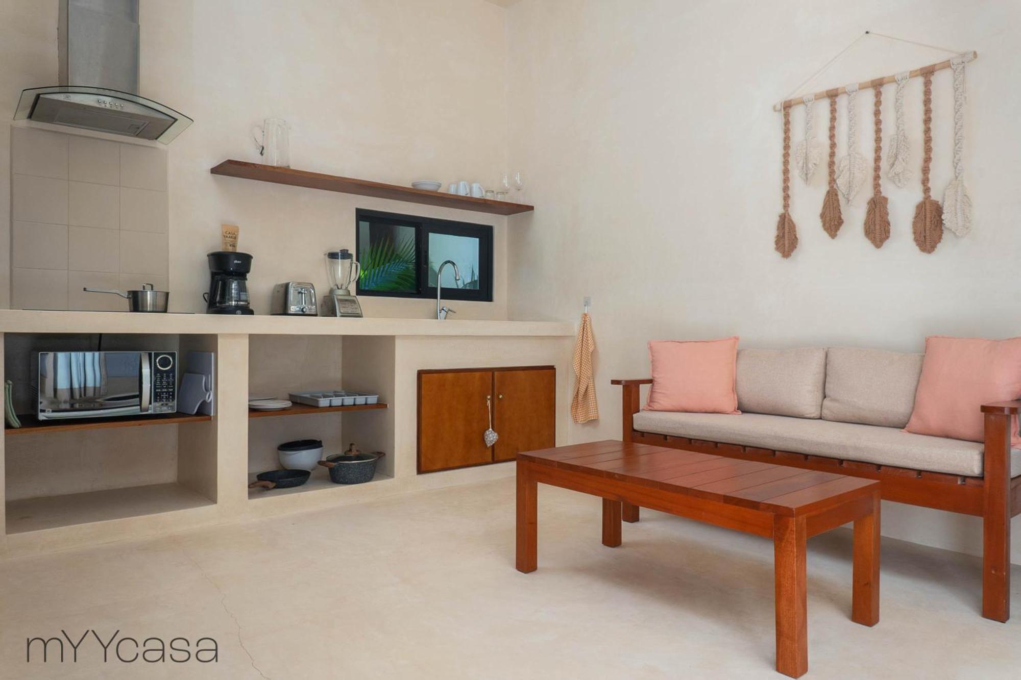 Casa Yaakun *
