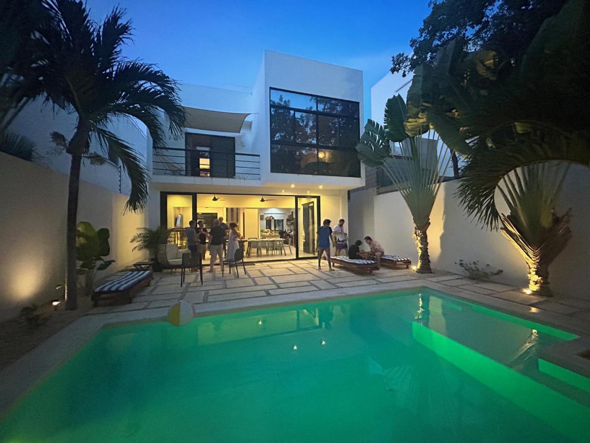 Wonderful Tropical 3br, Garden, Private Pool. Pousada