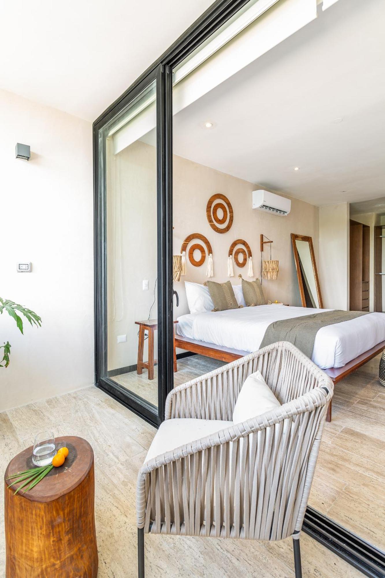 Apartamento Penthouse Oasis: Rooftop Pool & Luxury