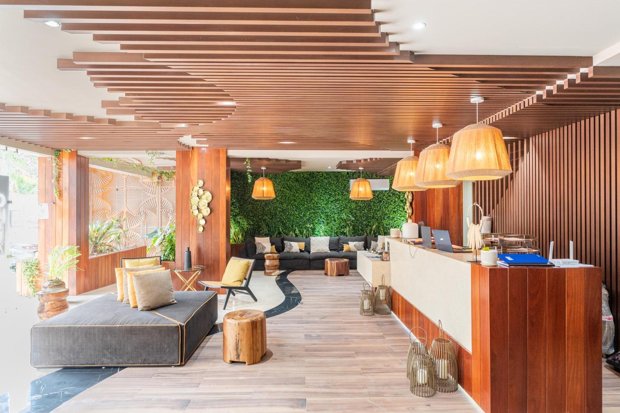 Menesse Luxury By Spot Apartment