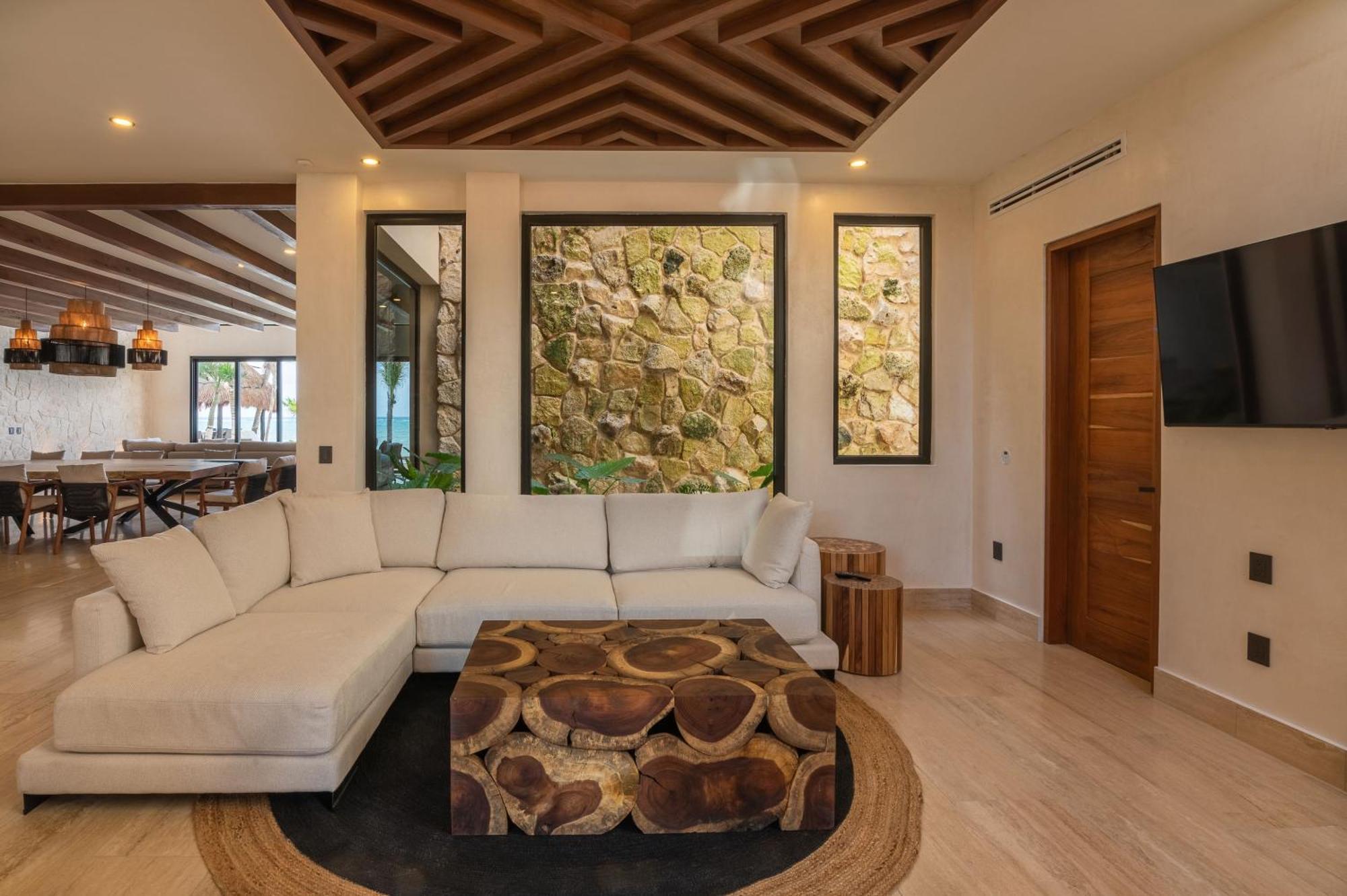 Tulumar Beachfront Luxury Villa- Full Service Villa *