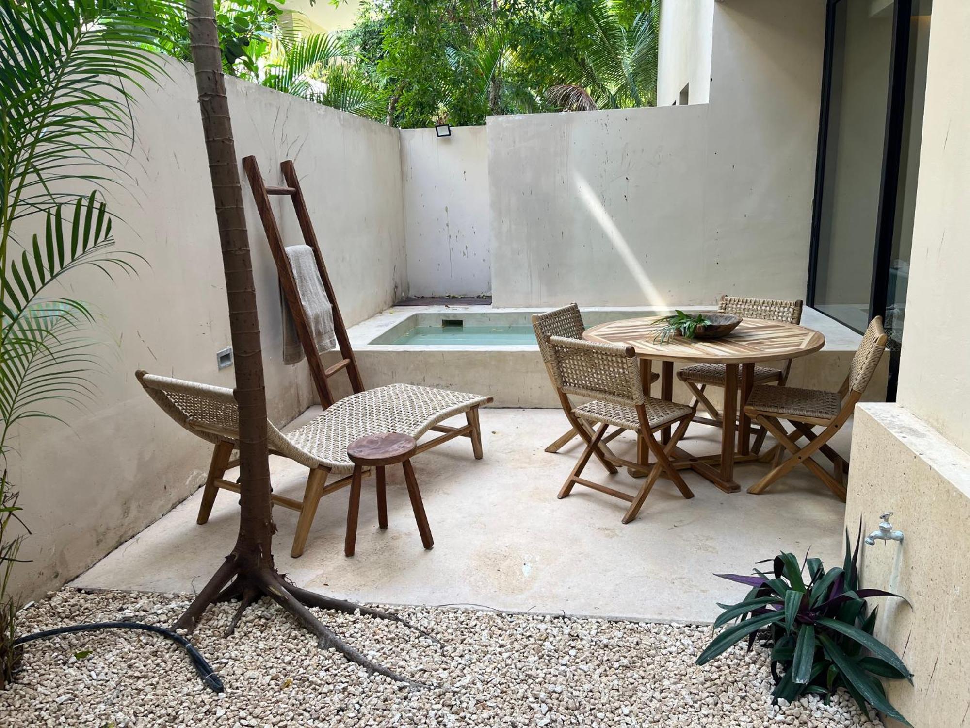 Luxury With Private Plunge Pool - Ground Floor Apartment *