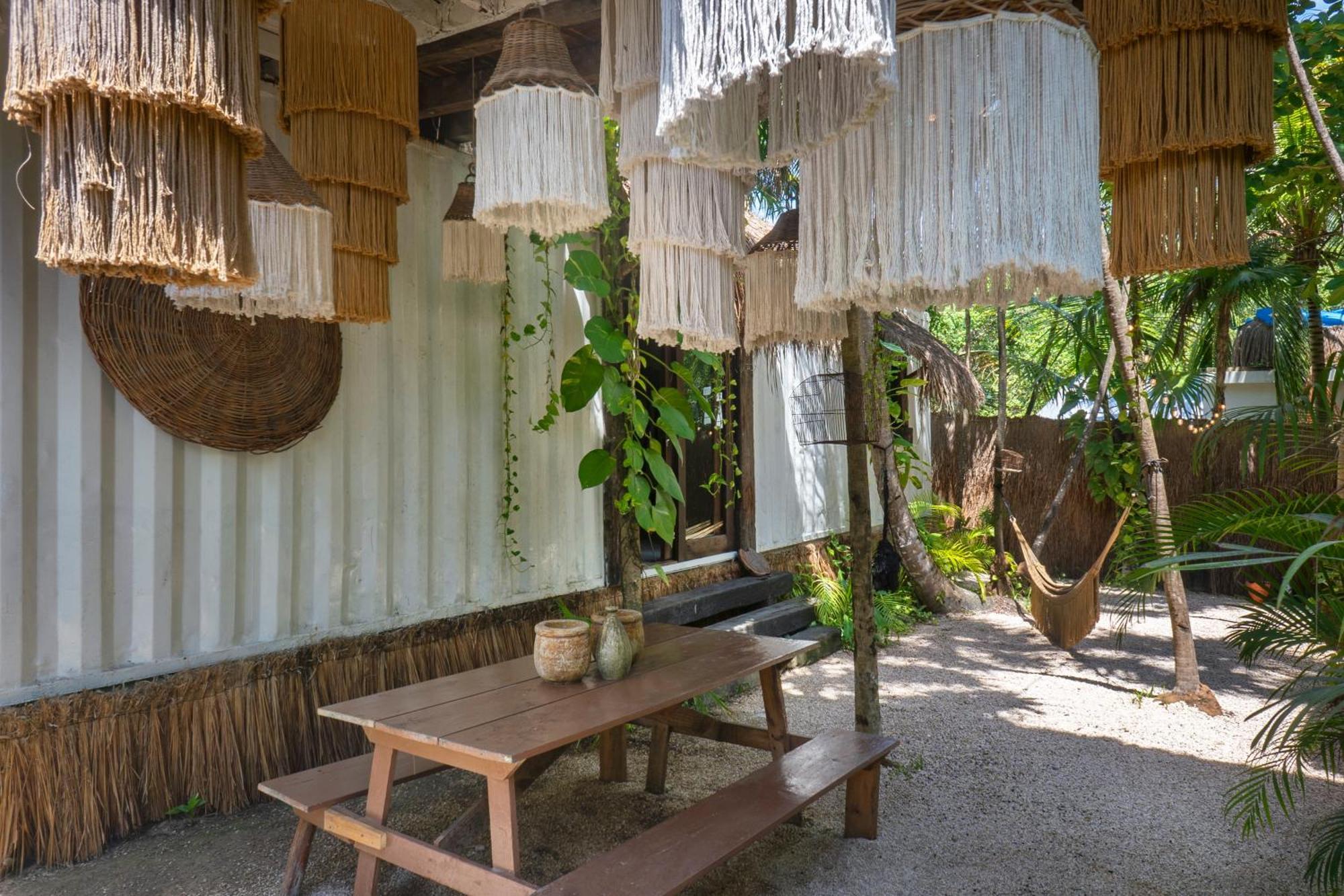 Pal Mar Glamtainer Hotel Tulum