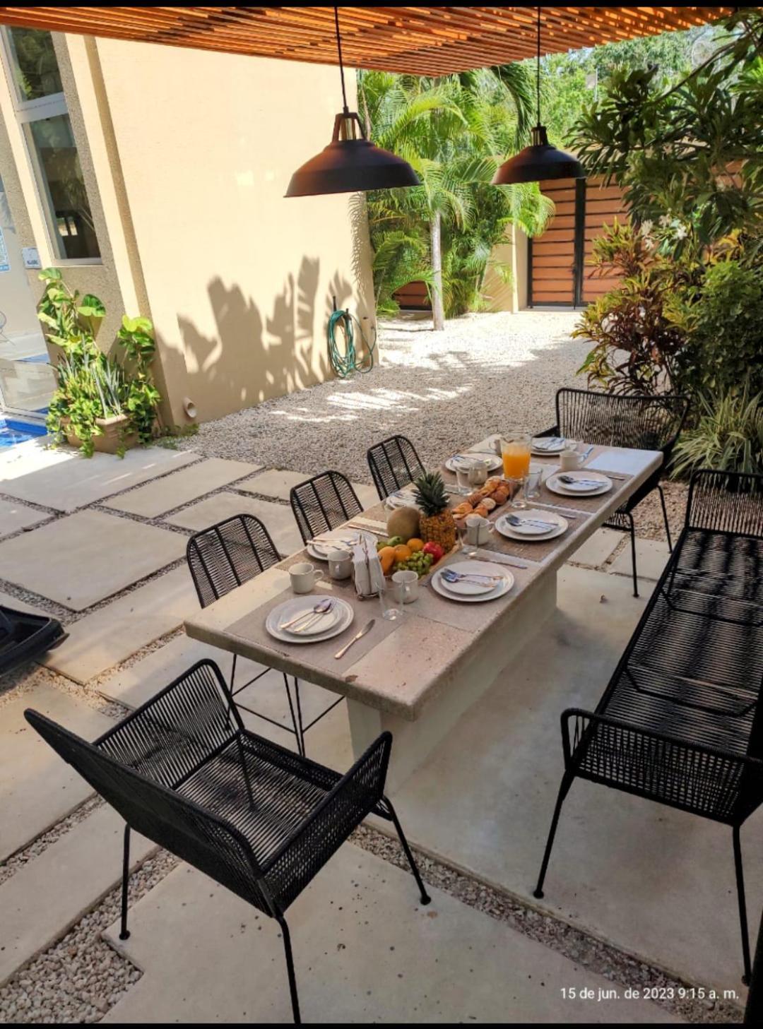 Private Modern Villa-pool Beds-ac-internet-parking-grill Holiday home *