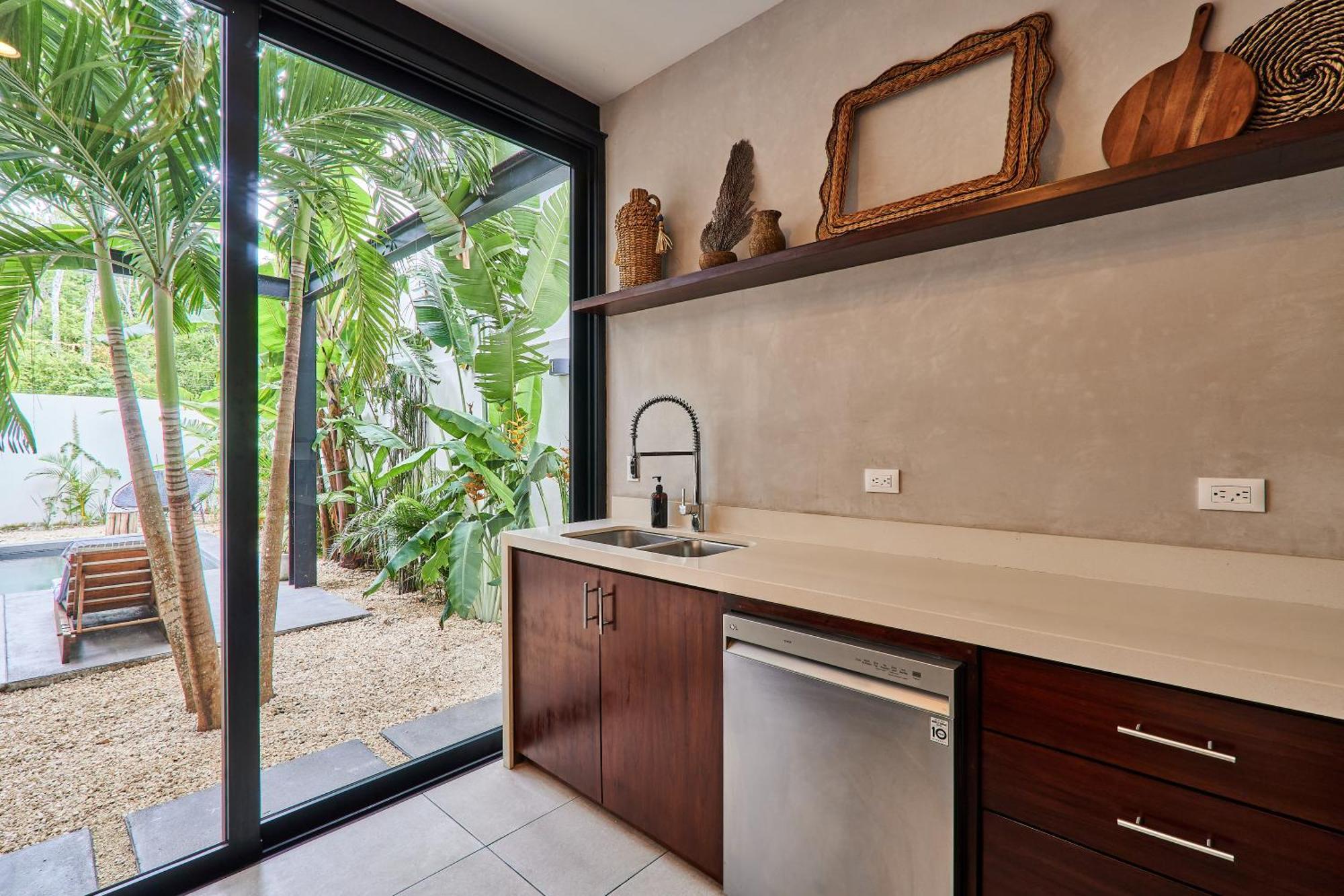 Casa Aventura Secluded Oasis 24h Security Near Sandy Beaches Villa *