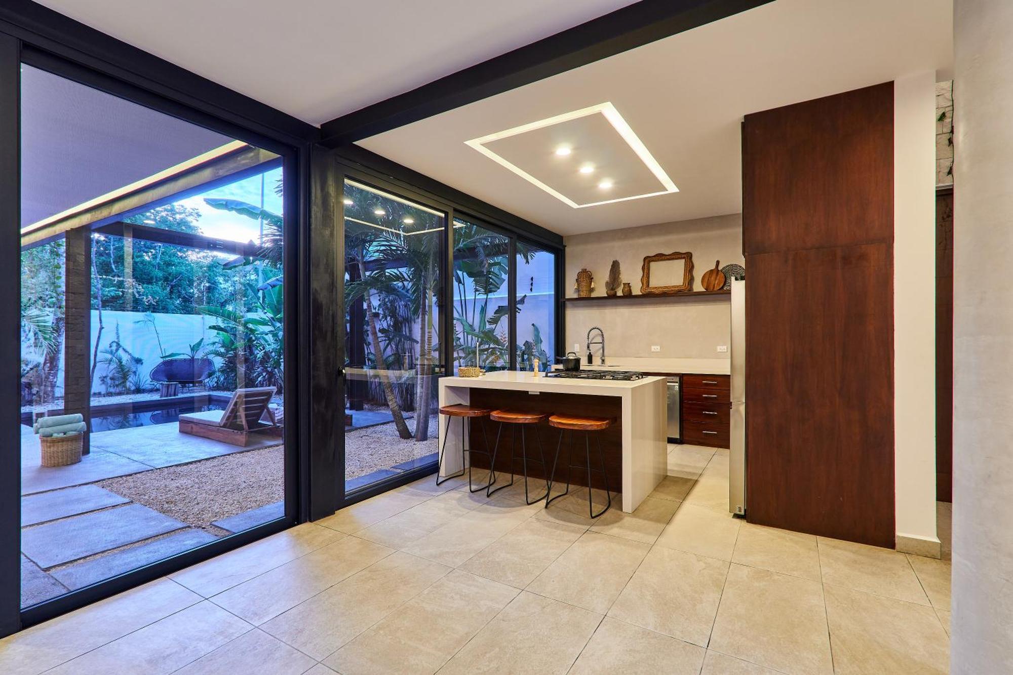 Casa Aventura Secluded Oasis 24h Security Near Sandy Beaches