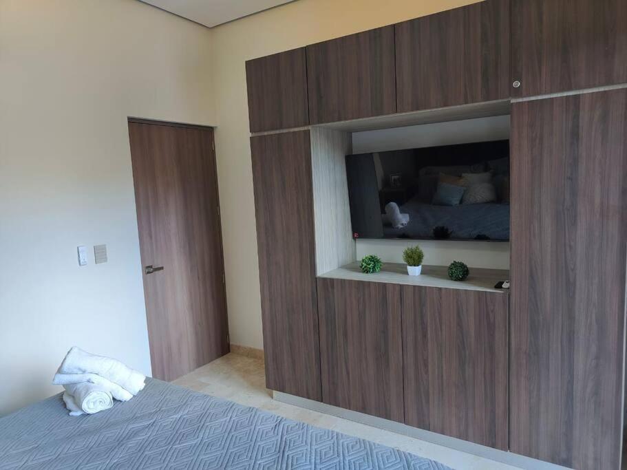 A Pasos De La Playa, Con Terraza Y Jacuzzi