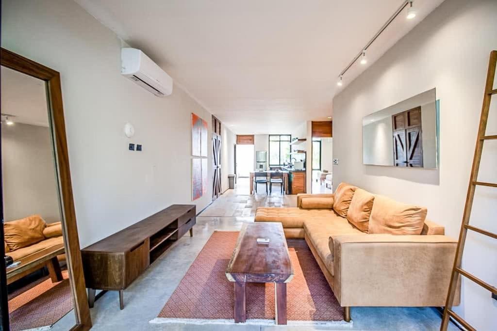 Great Value Luxury Minutes From Beaches Apartment *