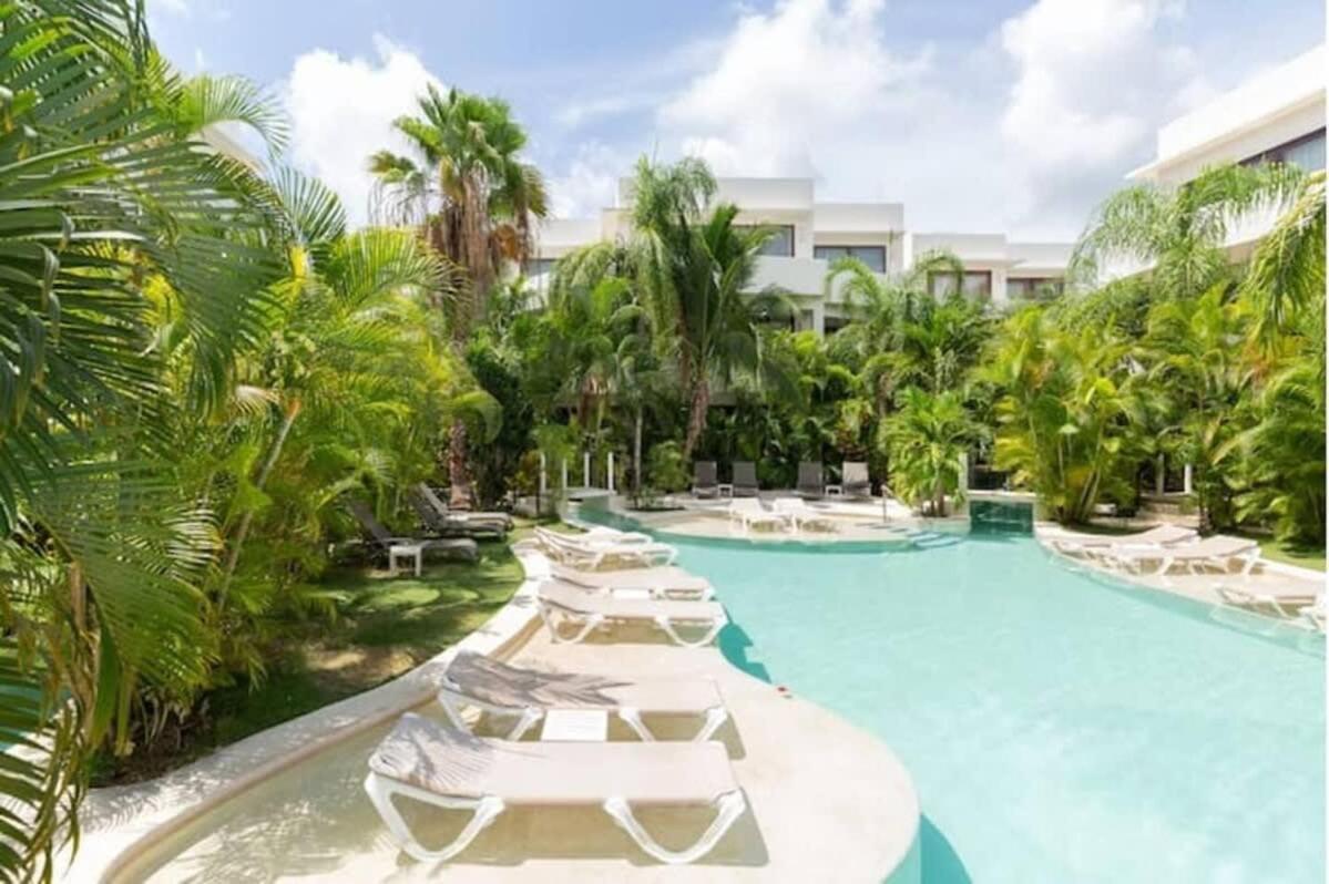 Intimo - Clothing Optional