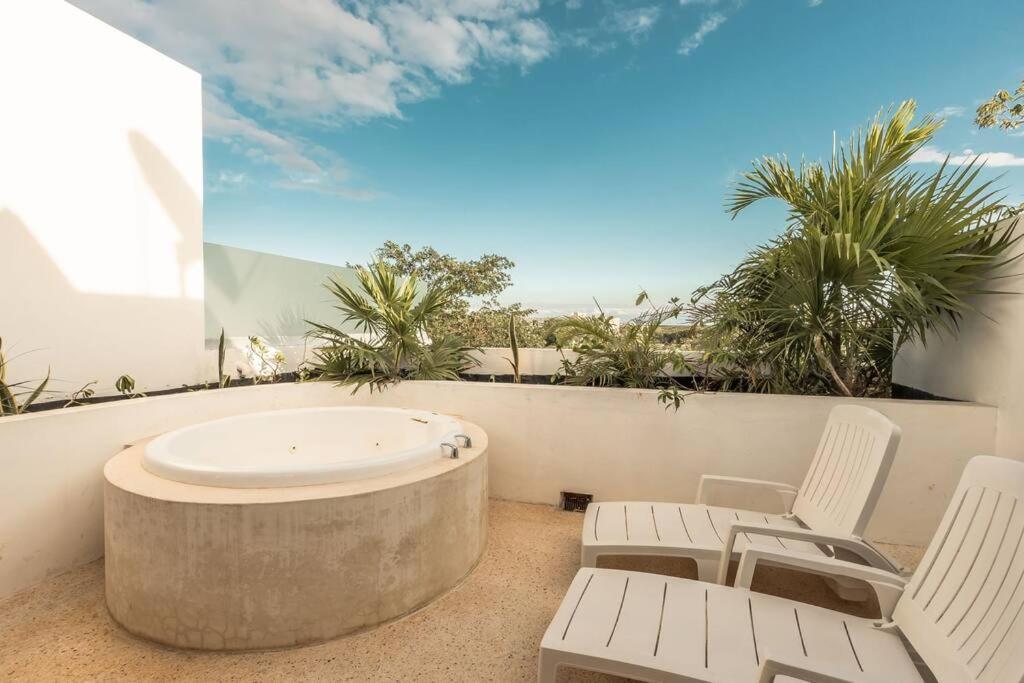 Apartment In Tulum, Pool, Jacuzzi, 3 Beds