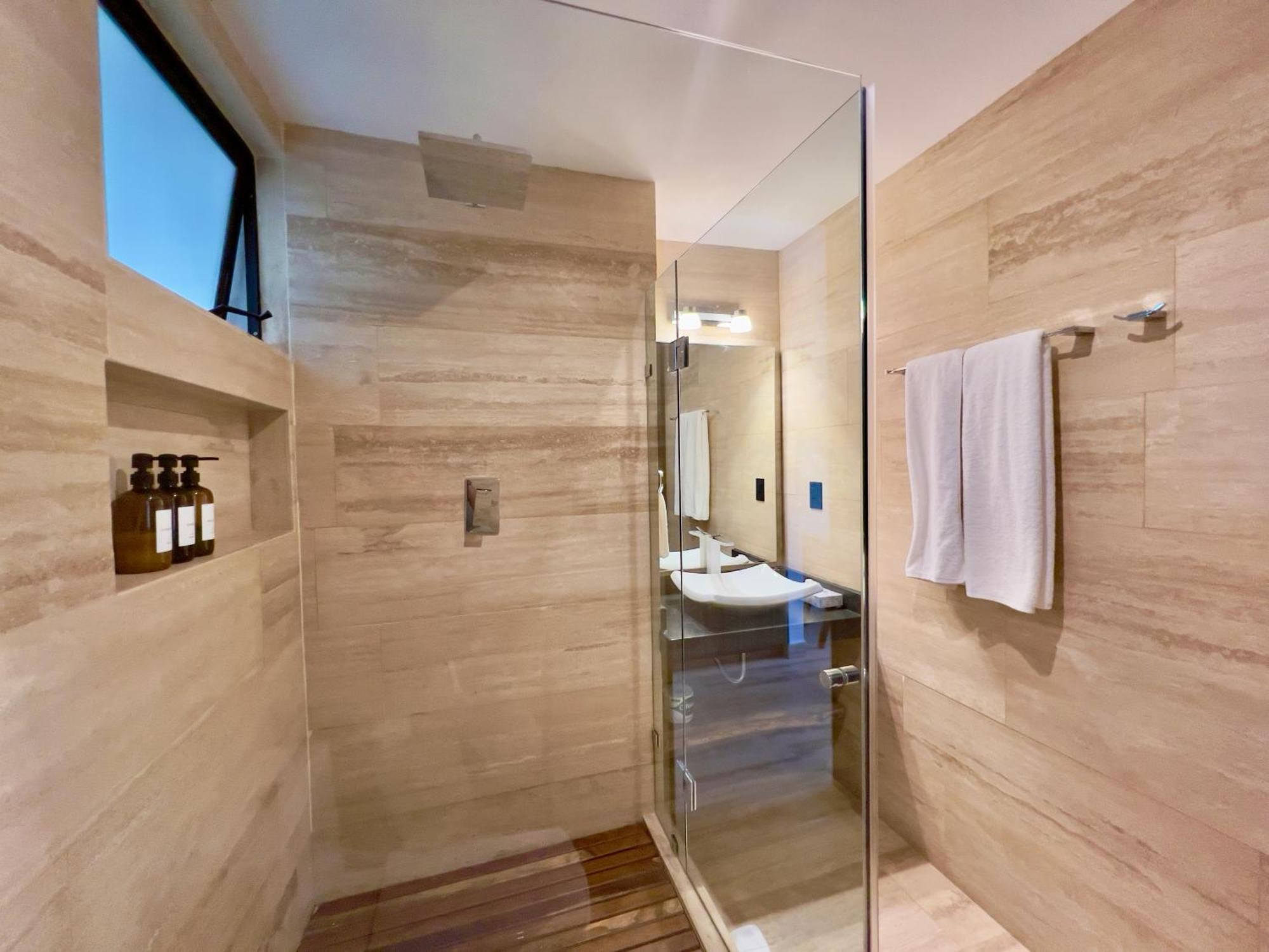 Unwind | Private Balcony & Rooftop Pools | Casago Holiday home Tulum