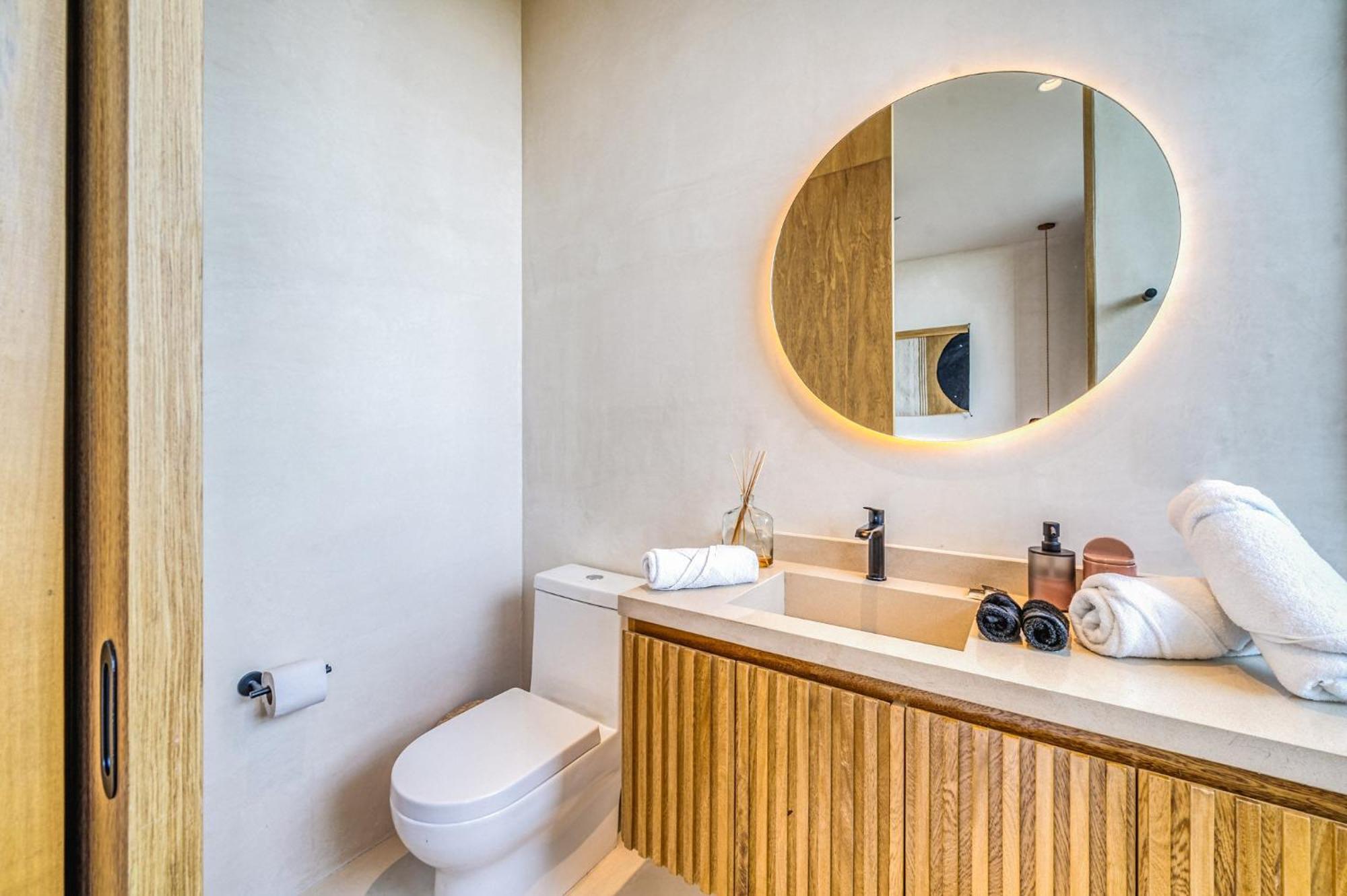 Fast Wi-fi 1br In With Pool, Restaurant, Gym Apartment *