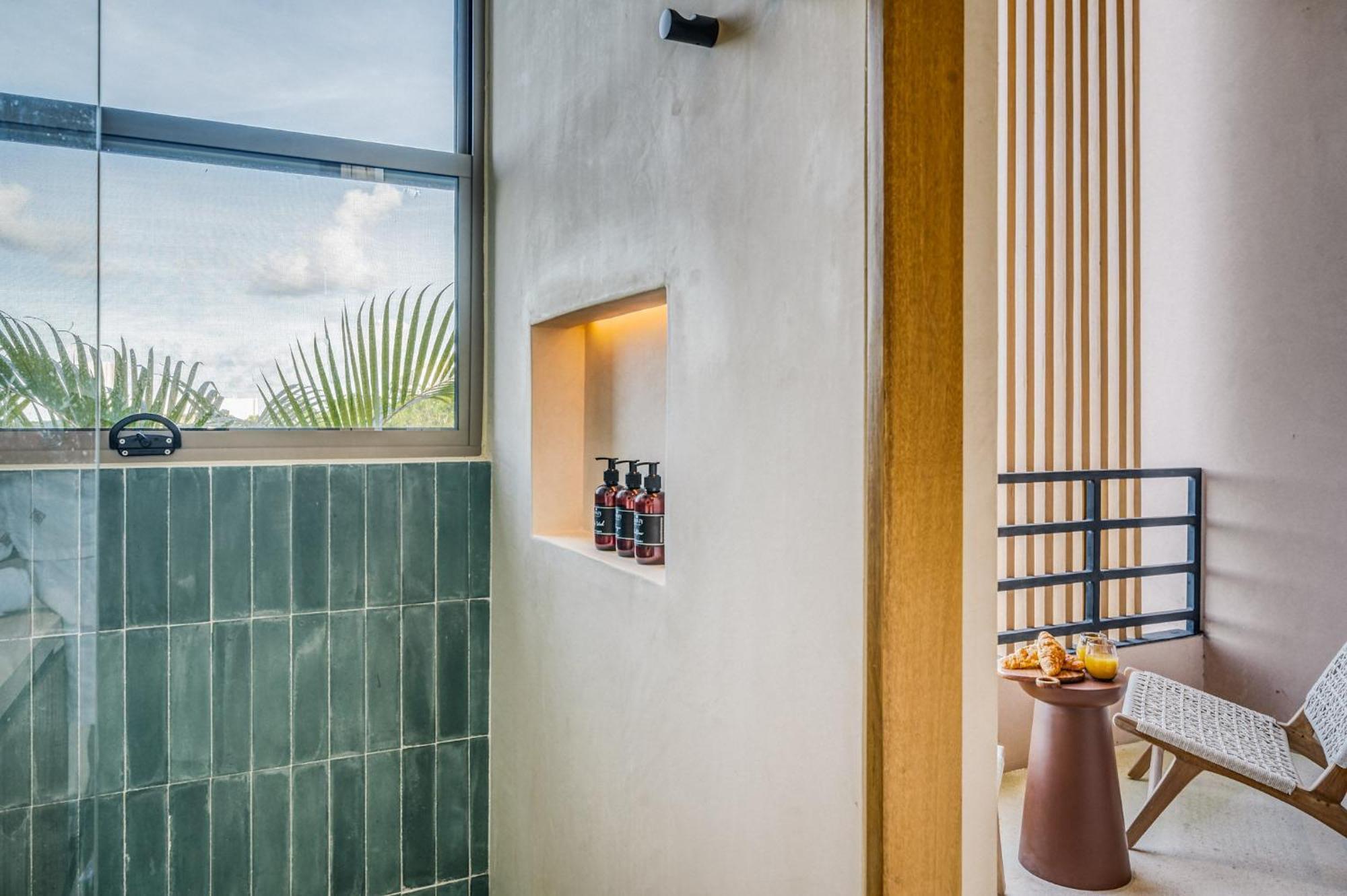Fast Wi-fi 1br In With Pool, Restaurant, Gym Apartment *