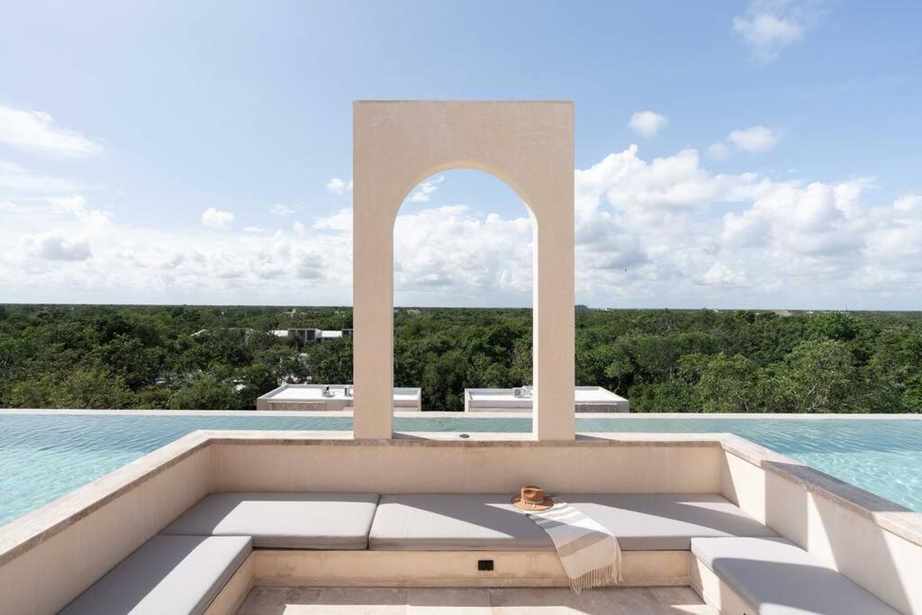 Amazing Jungle Near Town 200mb Pool