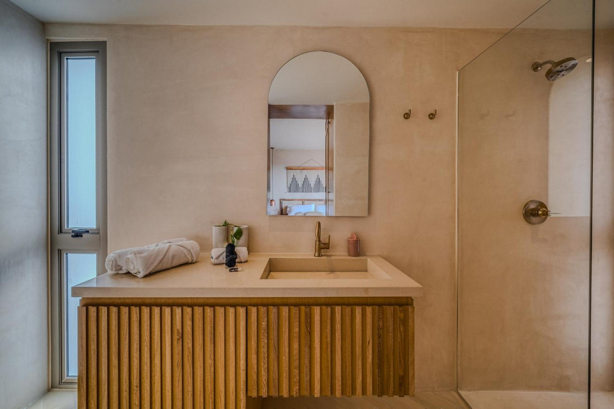 Heavenly 3br Ph W Private Pool, Gym, Yoga Class Apartment *