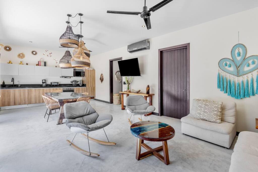 1min To Downtown Asana Premium W/ Pool & Concierge