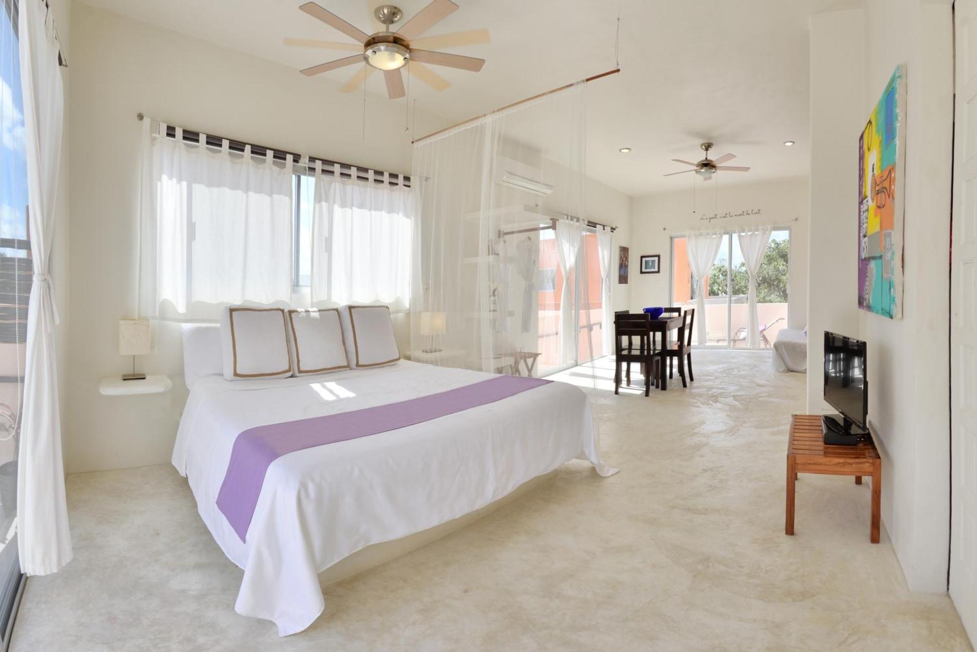 Geminis Boutique Condohotel Hotel 4*