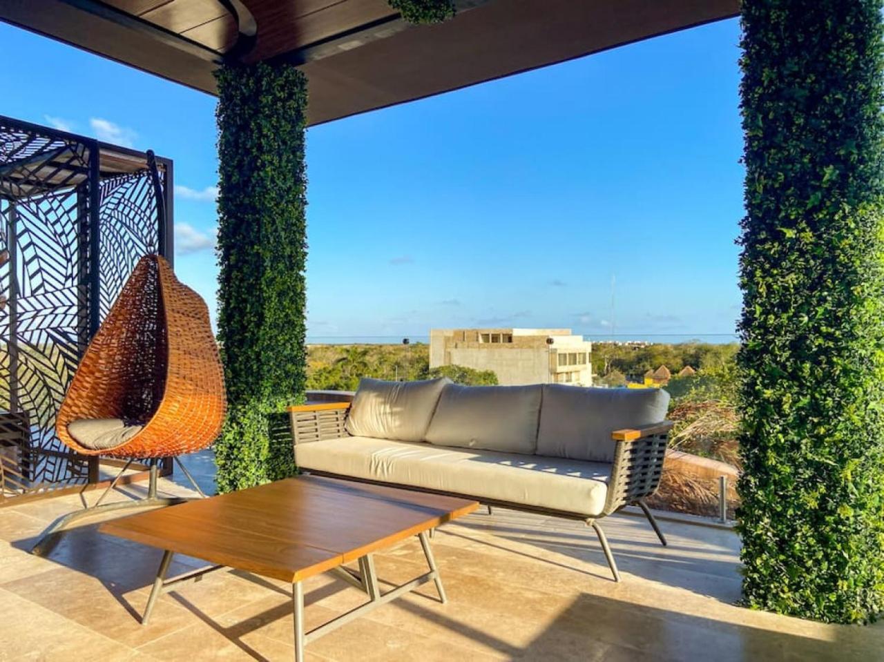 Modern Downtown With Rooftop, Pool, Gym And Parking *