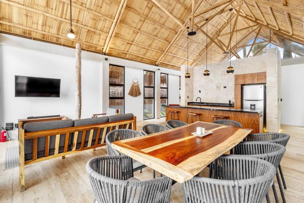 Lux Toh Villa, Rooftop Pool, Wifi, Transport * Tulum