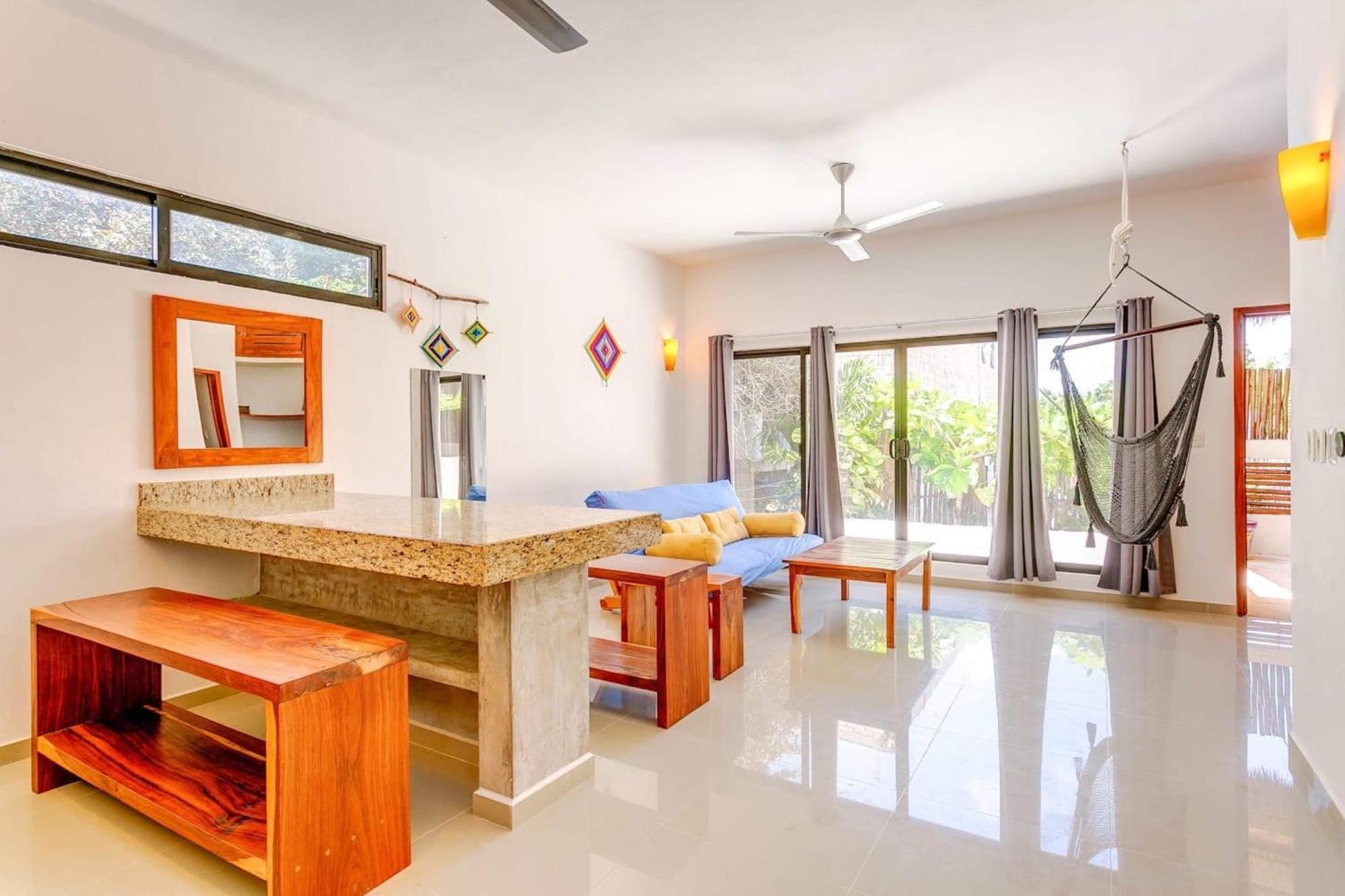 In The Heart Of - Location In Town Apartment
