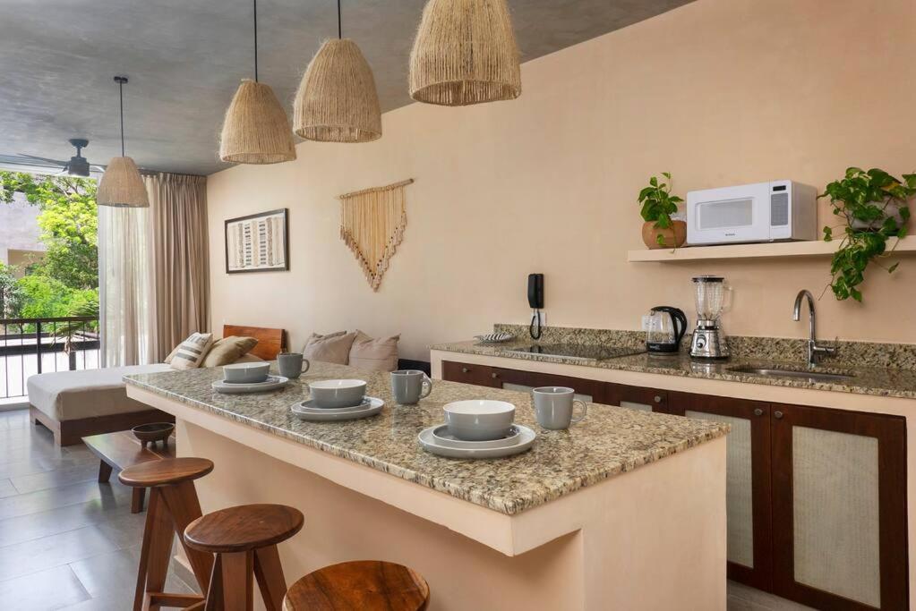 Apartment Modern W Balcony & Pool La Veleta, - - A207