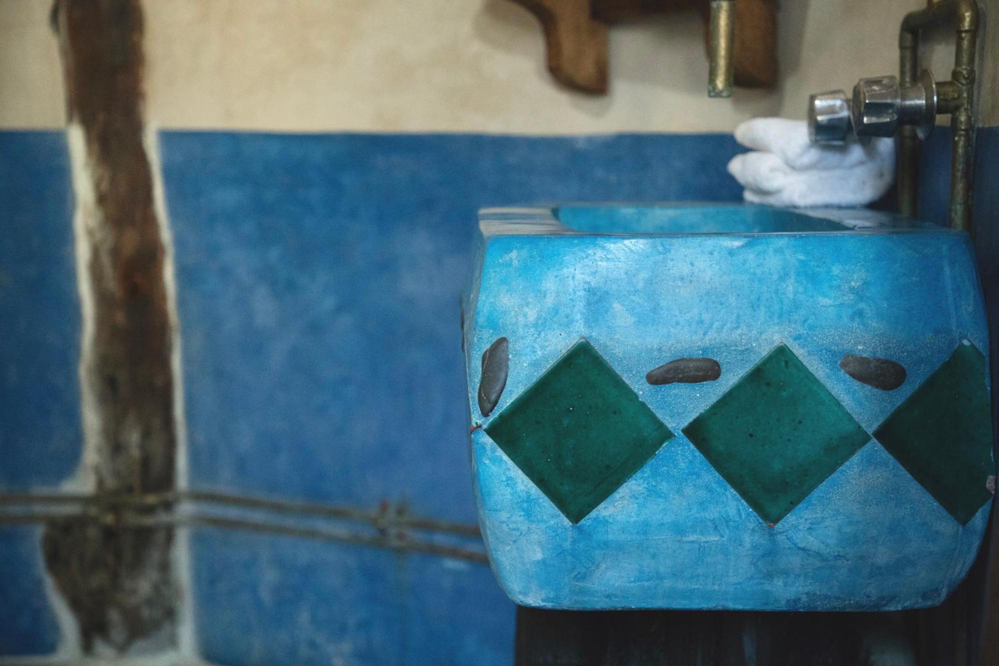 Lamar Front And Pool