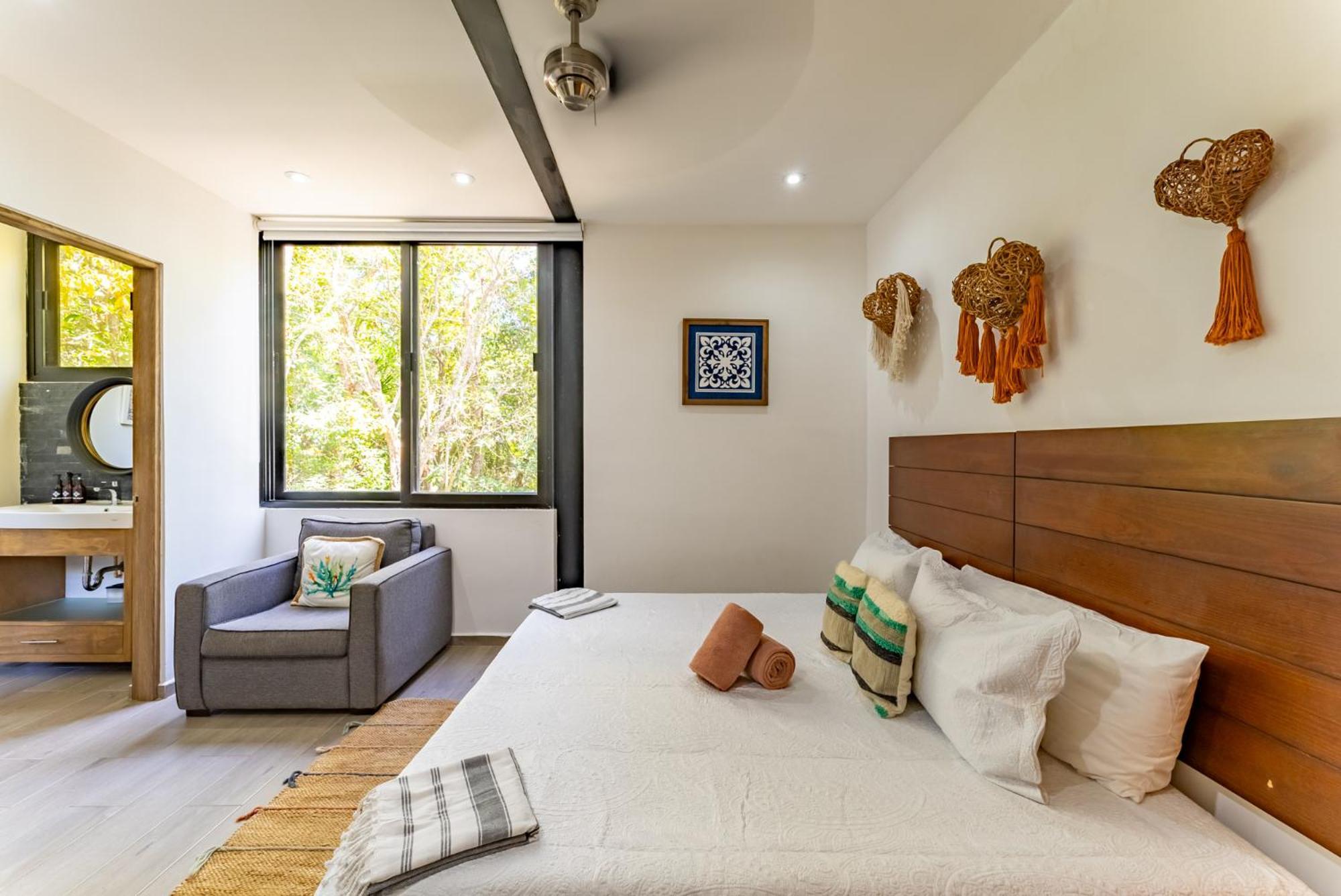 Casa & Chiit - 2 Homes With Different Shared Amenities