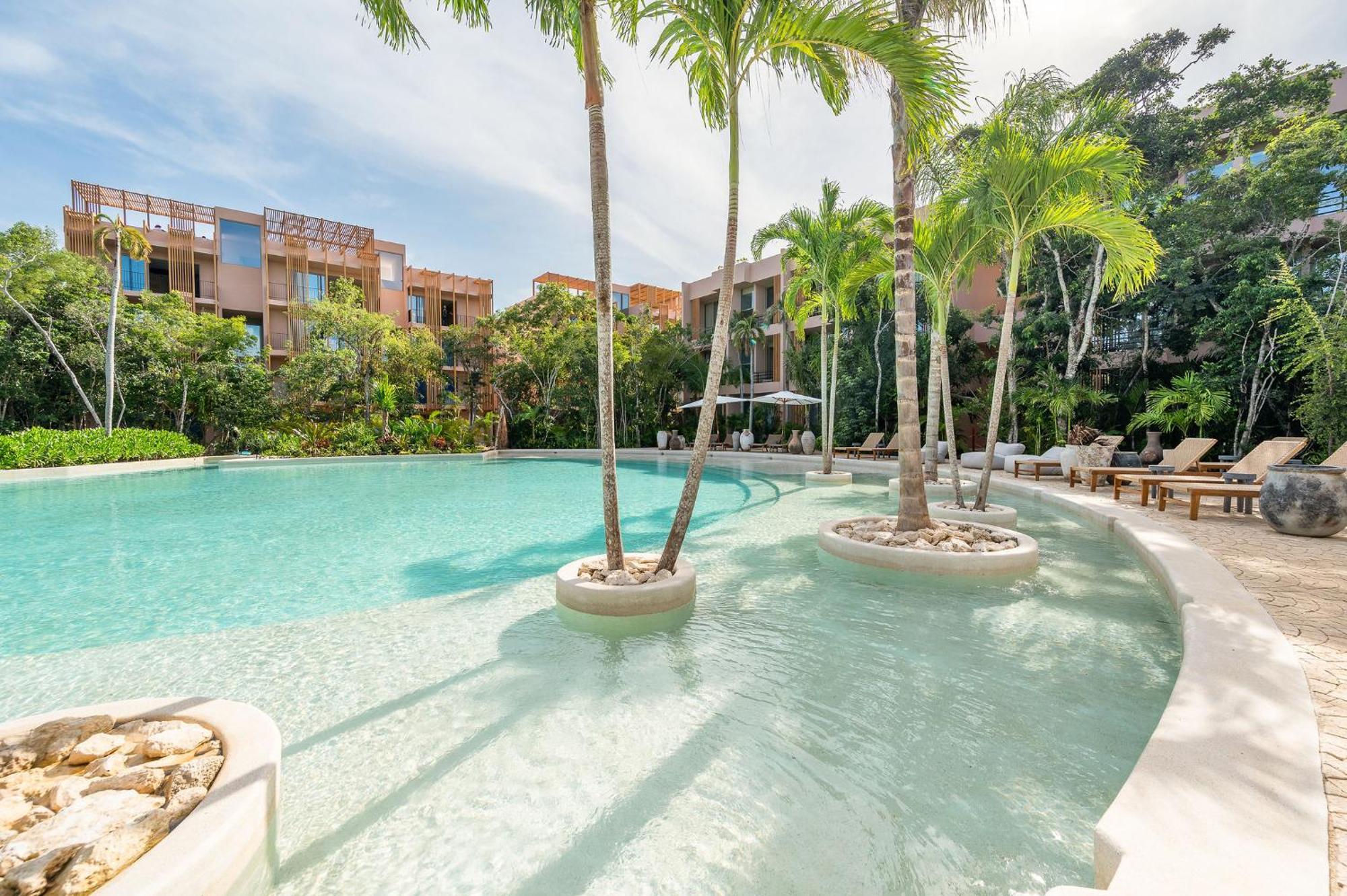 Apartment Amazing 1br Jungle With Restaurant, Pool And Gym