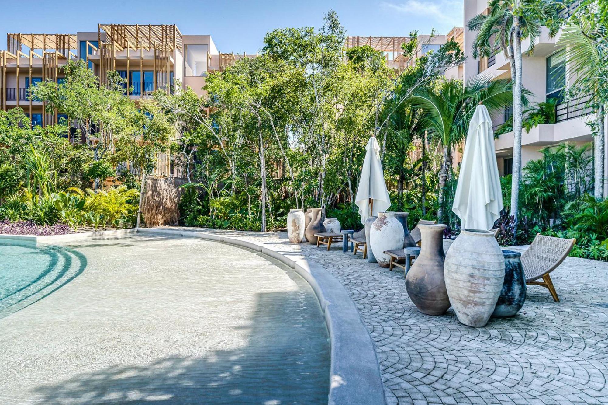 Apartment Stunning 1br In Jungle With Pool, Restaurant And Gym