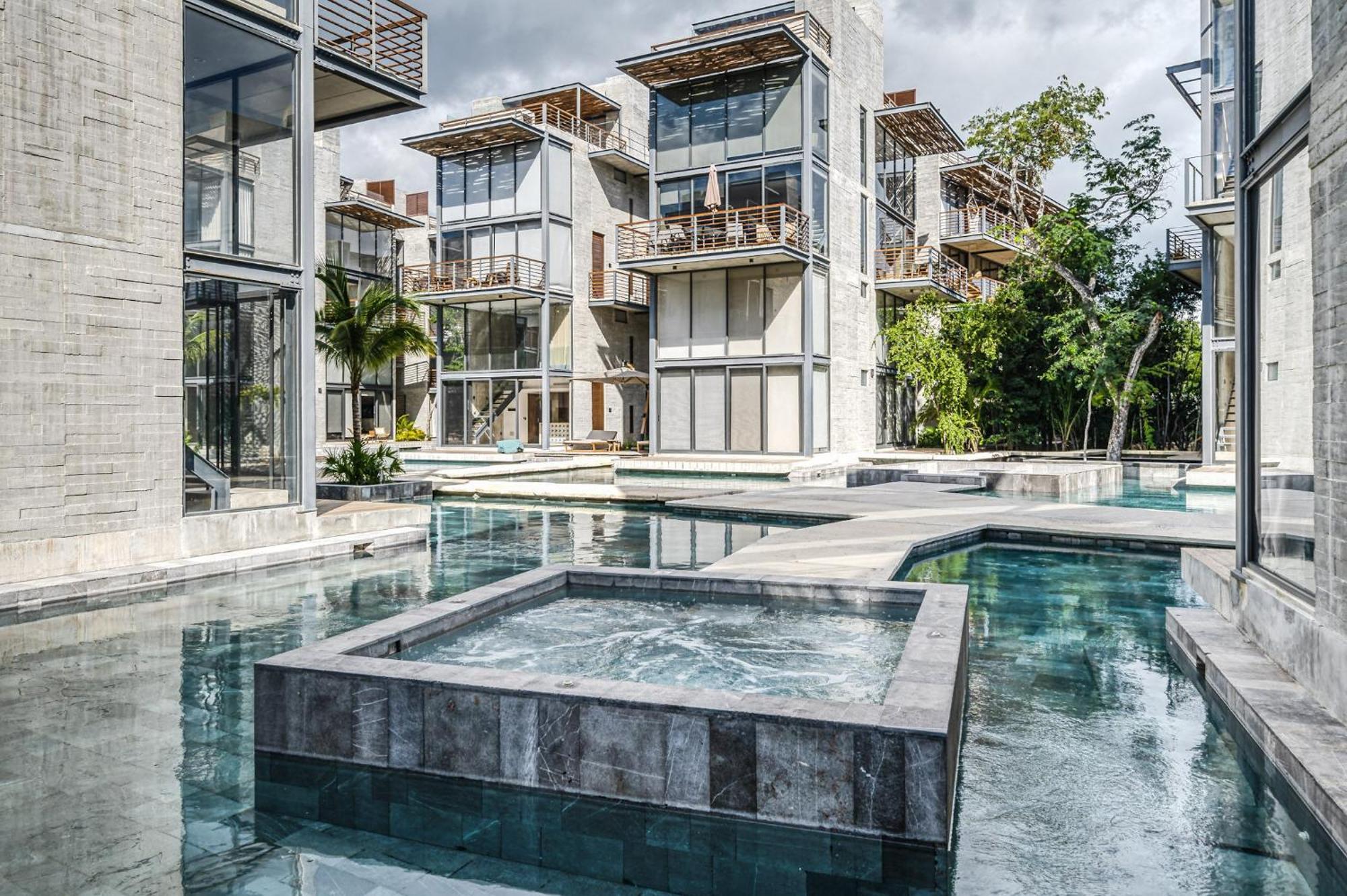 Apartment Waterworld 2br On Cenote Pools And Gym Club *