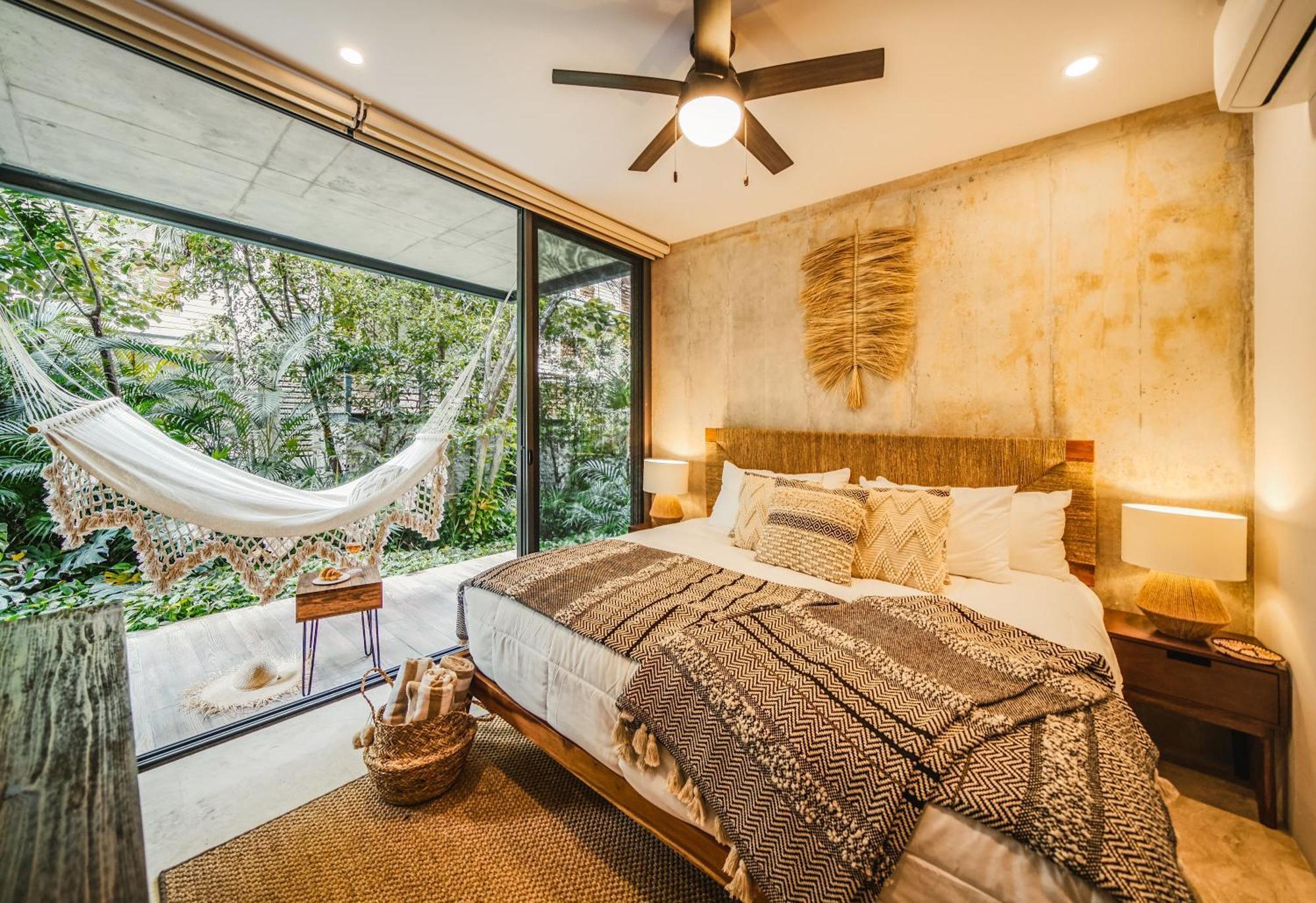Waterworld 2br On Cenote Pools And Gym Club Apartment *