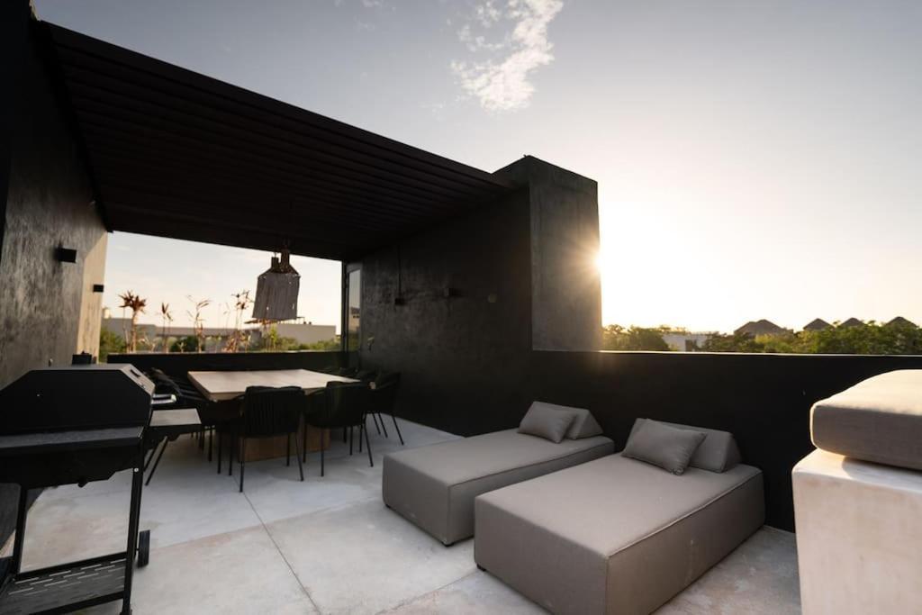 Luxury Twin Villas, 4 Private Pools, 2 Rooftops, Bbq, Near Villa